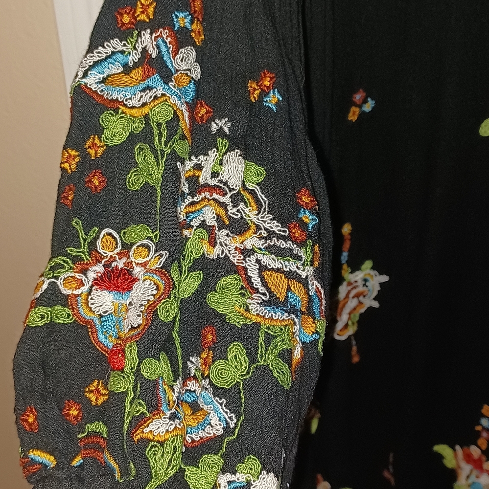 Dress - Picture 3 of 3